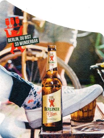 berlin b-be pilsner du bist 2b (sofo230-flasche vor schuh)